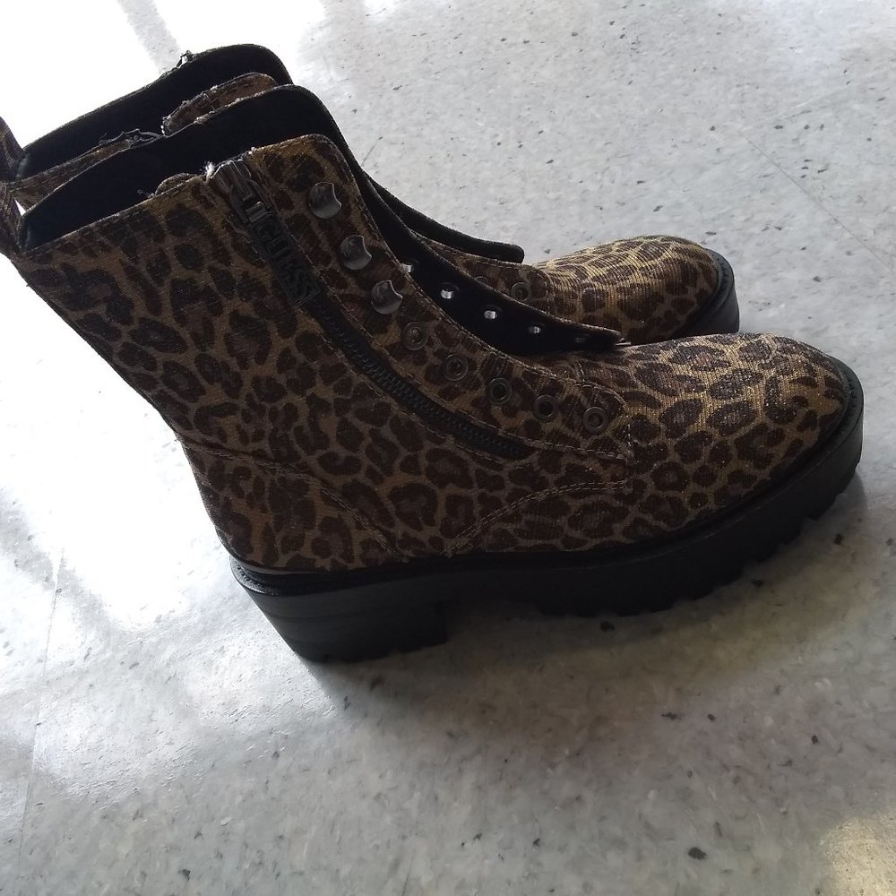 GUESS COMBAT BOOTS